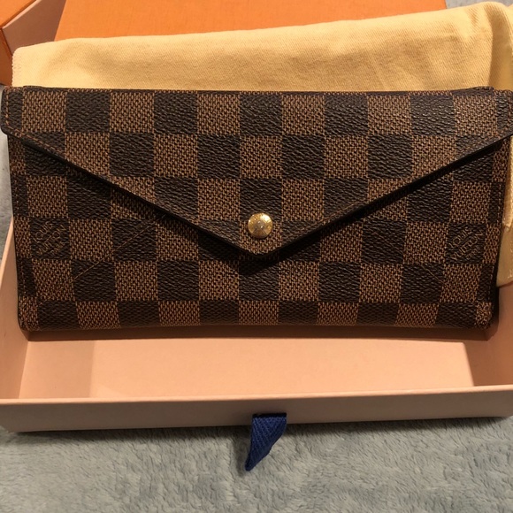 Louis Vuitton Handbags - ♦️Louis Vuitton Damier Ebene Origami Wallet♦️